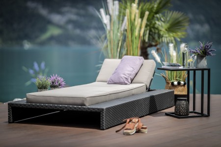 Peru Rattan Liegestuhl schwarz