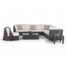 Grosse Rattan Lounge Blackfly dunkelbraun mit Deko